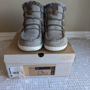 Hey Dude fur lined boots